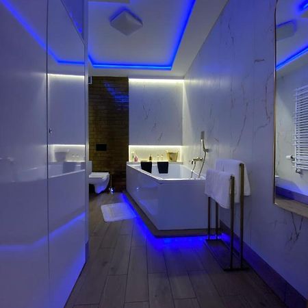 Apartament "Love" Centrum Z Duza Wanna Dla Dwojga Gniezno Dış mekan fotoğraf