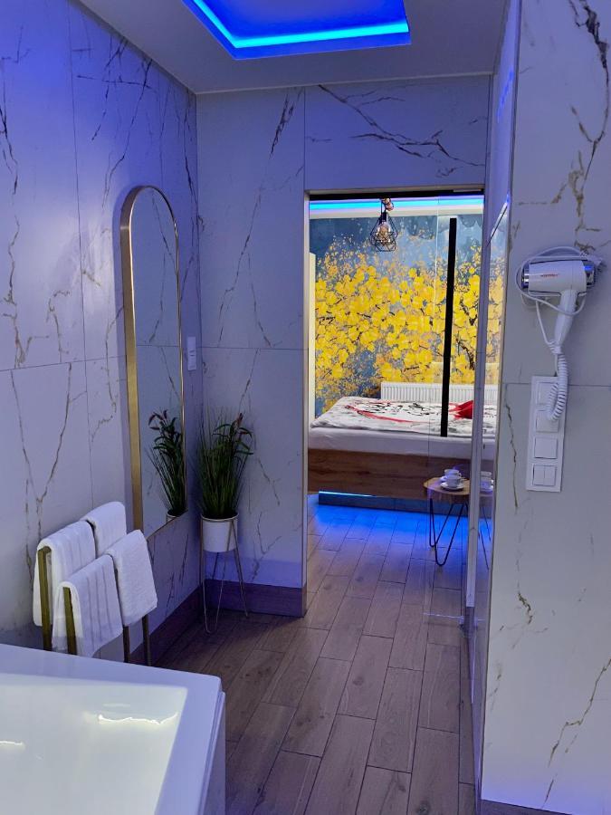 Apartament "Love" Centrum Z Duza Wanna Dla Dwojga Gniezno Dış mekan fotoğraf