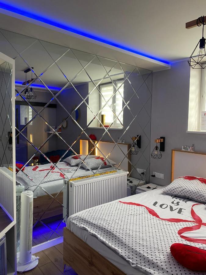 Apartament "Love" Centrum Z Duza Wanna Dla Dwojga Gniezno Dış mekan fotoğraf