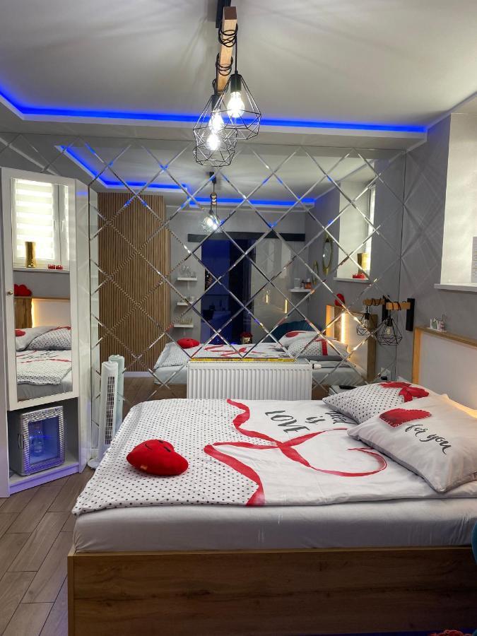 Apartament "Love" Centrum Z Duza Wanna Dla Dwojga Gniezno Dış mekan fotoğraf